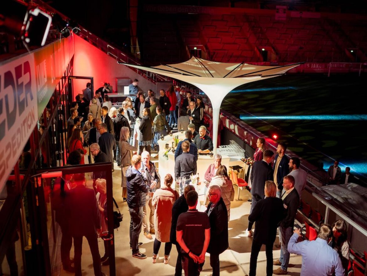 Veranstaltung auf dem Balkon Jahnstadion